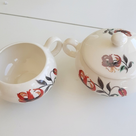 HARMONY HOUSE CREAM AND SUGAR SET - Picture 2 of 13